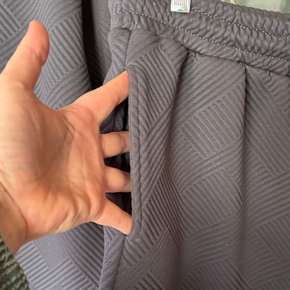 Boho Gray Quilted Textured Sweatshirt and Pants Set - Picture 5 of 6